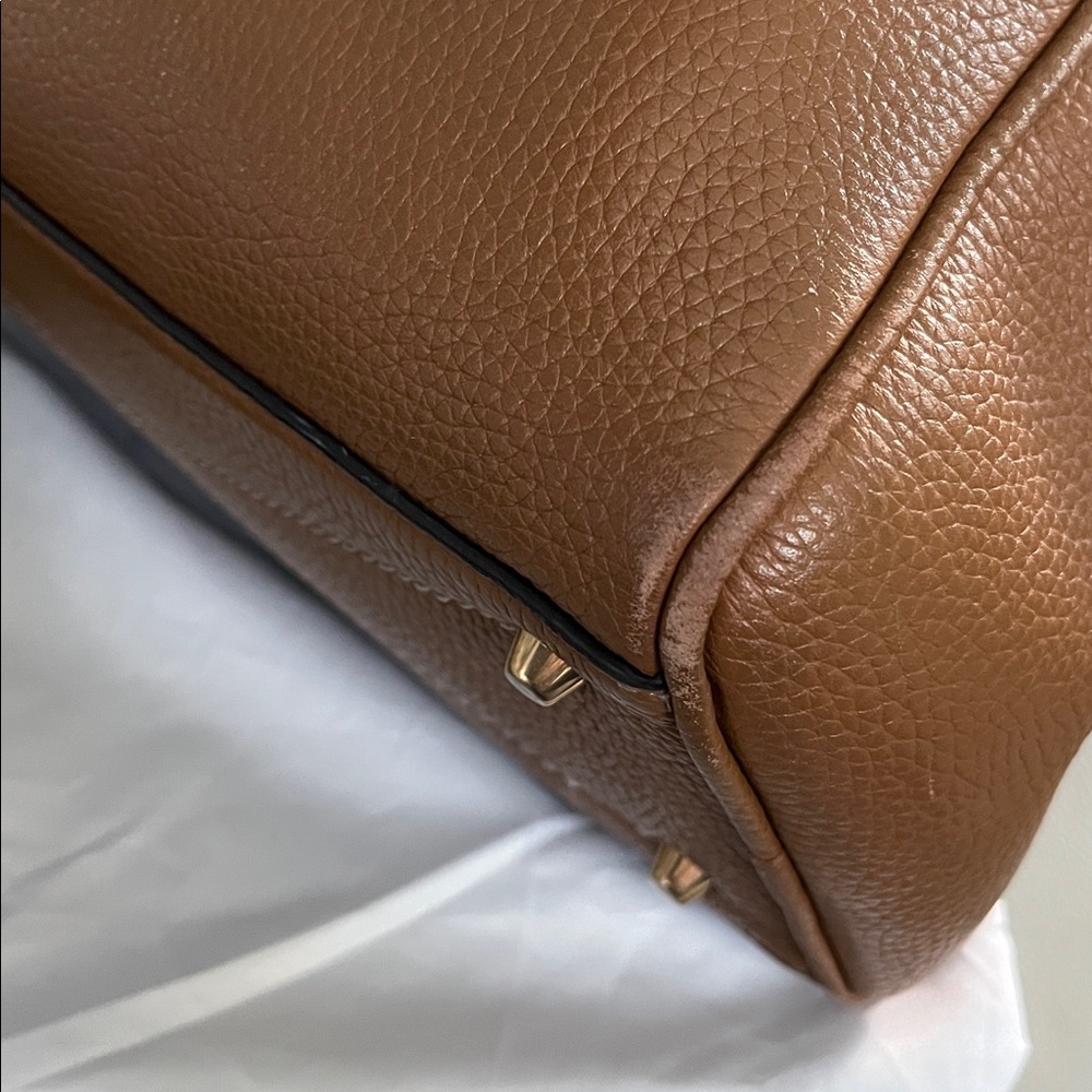 Marc Jacobs Leather Bag - Picture 12 of 16